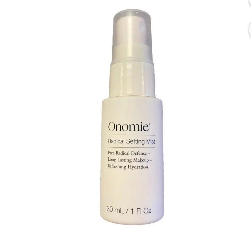 REVOLVE Onomie Radical Defense Long Lasting Setting Mist 30mL